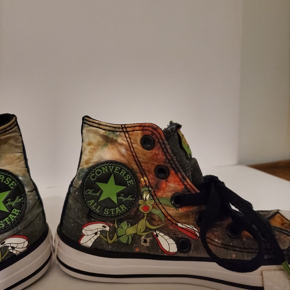 Youth Looney Tunes Converse Chuck Taylor All Stars - Picture 2 of 11